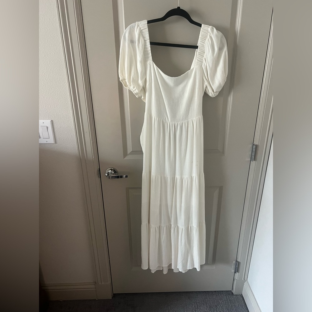Elegant White Puff Sleeve Dress